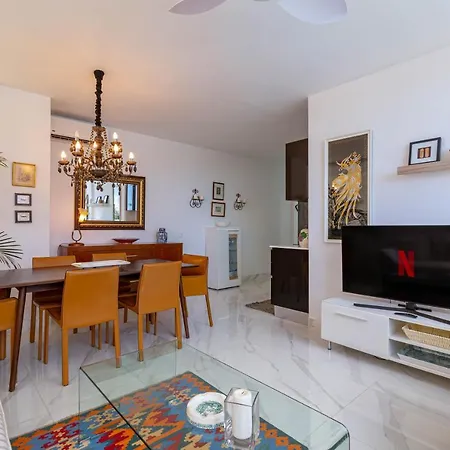 Apartment Canarian - Luxury Near Yumbo *