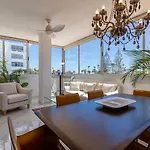 Horizon Vacation - Luxury Near Yumbo Apartment