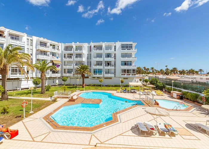 Horizon Vacation - Luxury Near Yumbo דירה